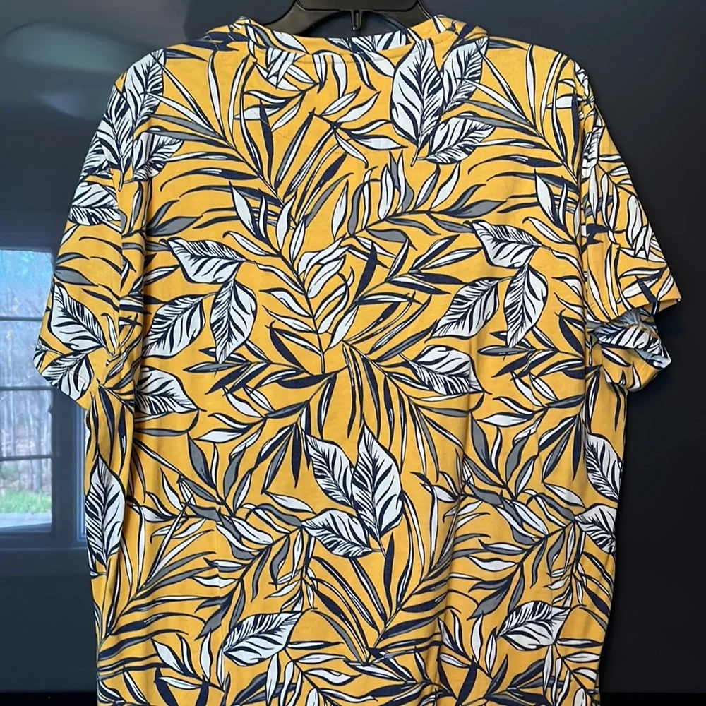 Aeropostale Shirt - Picture 2 of 2